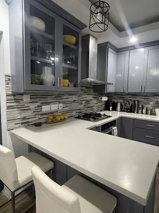 Square One Properties II Roseau Apartment