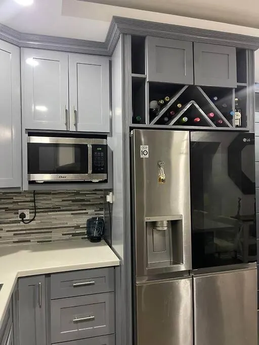 Square One Properties II Roseau Apartment
